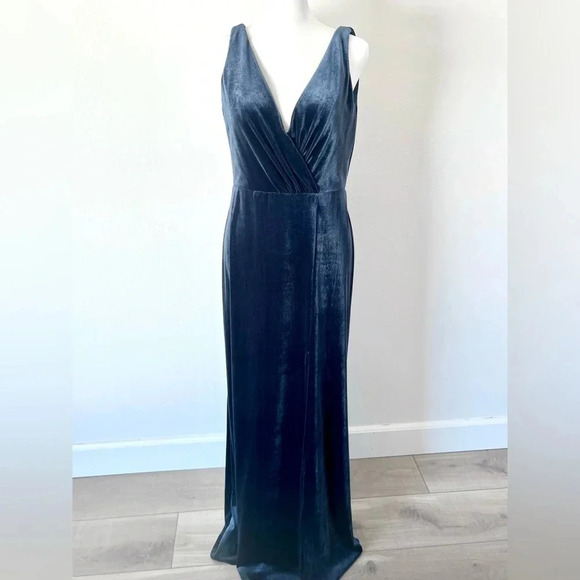 Jenny Yoo Deep-V Velvet Column Blue Sleeveless Gown Size 10 - Picture 1 of 11